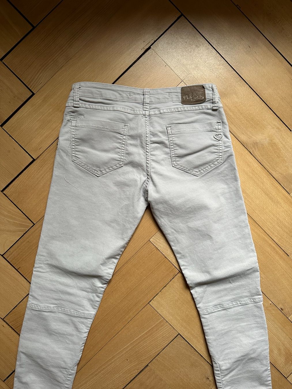 Please Jeans Jeans: PLEASE - Jeanshose beige S – Gebraucht aus Zürich von Diazaio 2