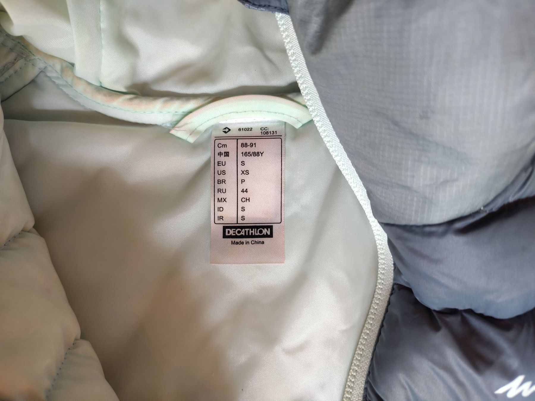 Decathlon Jacken: Daunenjacke – Gebraucht aus Bern von Linii 3
