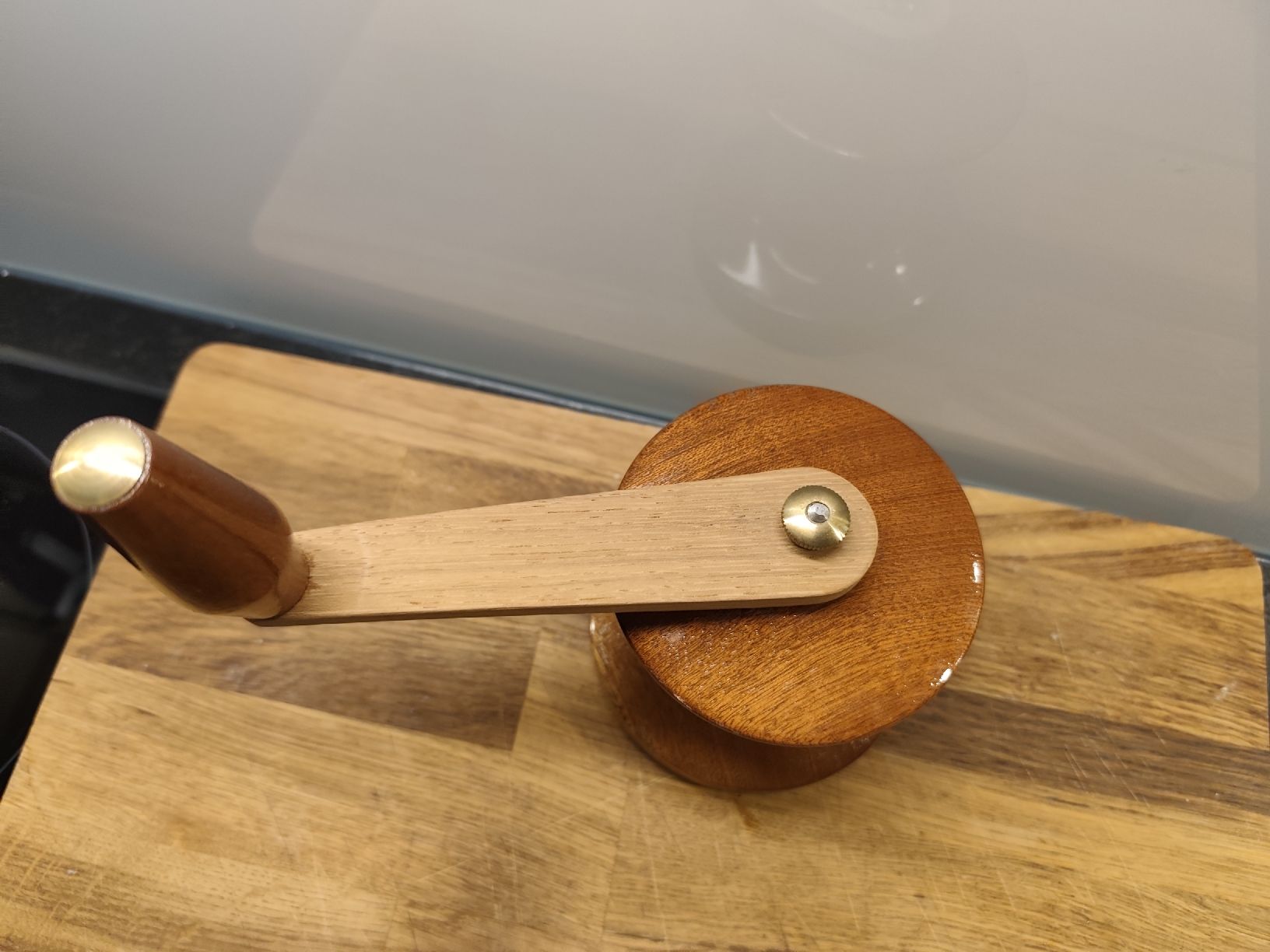 Elettrodomestici da cucina: Pfeffermühle Holz Vintage Schweiz – Usato da Meinisberg venduto da Destiny1972 1