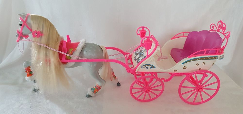 Luxus Barbie Kutsche Mit Pferd Bild