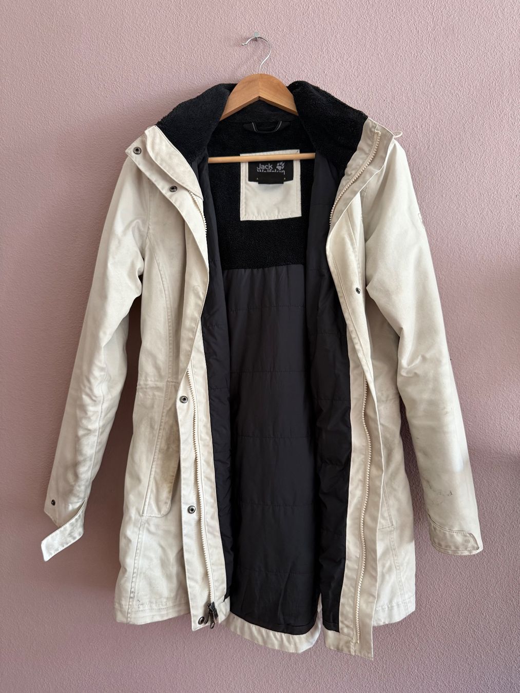 Jack Wolfskin Giacche: Jack Wolfskin Winterjacke Weiss Grösse S – Usato da Basel venduto da Ninja.11