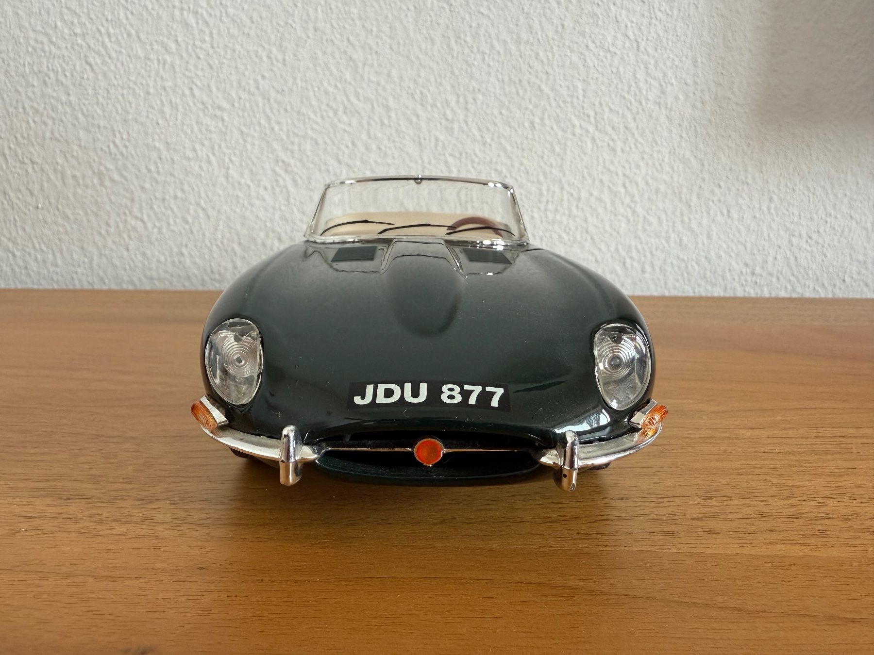 Bburago Modellini d'auto: Jaguar - E Type - 1961 - Bburago 1/18 – Usato da Epesses venduto da genfersee 4