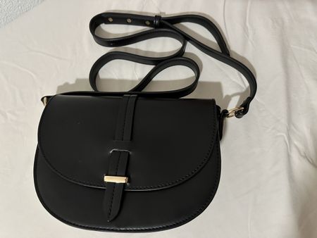New black leather shoulder bag