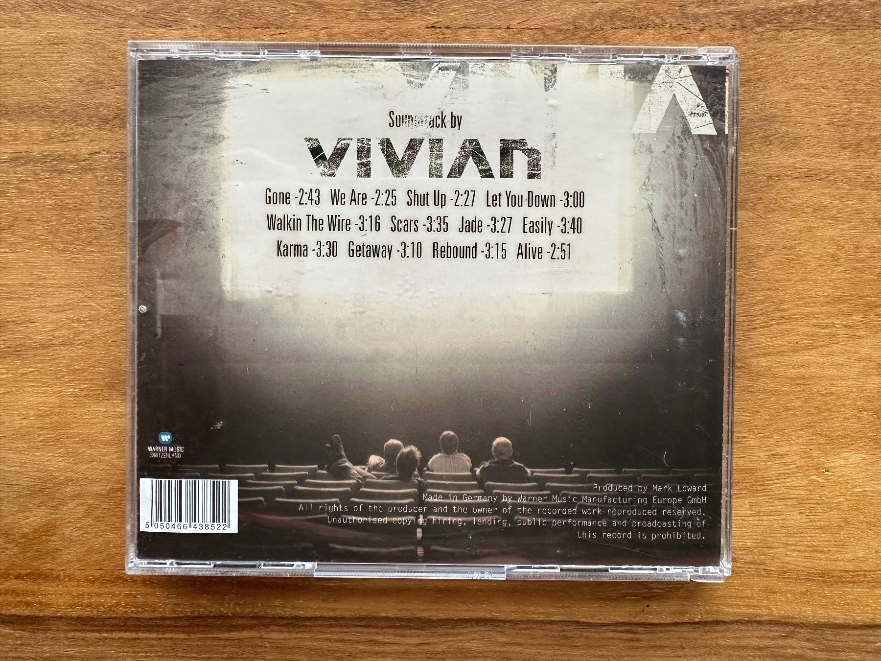 CD: Vivian - Alive – Usato da Horgen venduto da flyingpenguin2000 2
