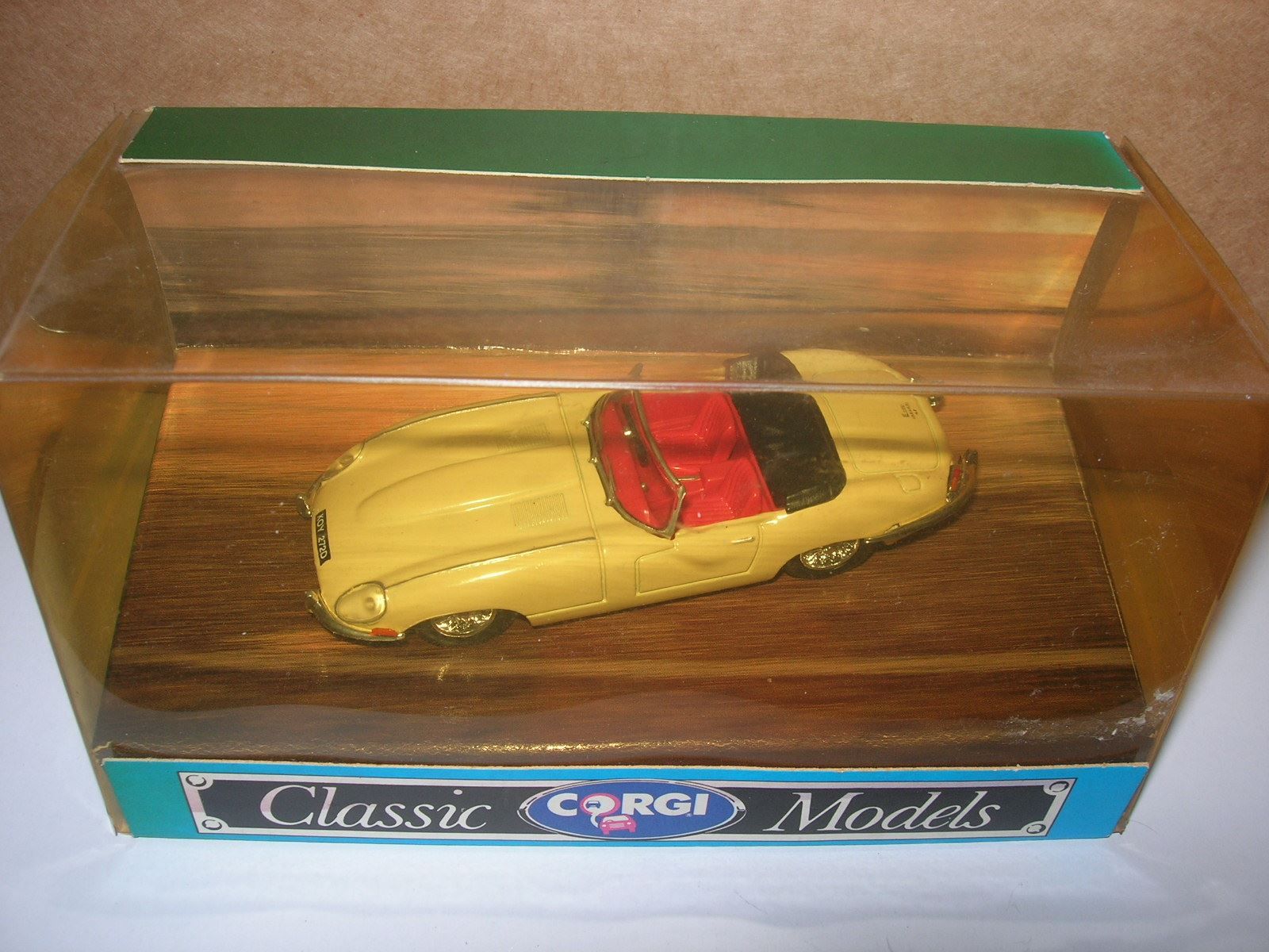 Jaguar Voitures modèles: Jaguar E Type Open ° Corgi 1:43 – Neuf avec emballage d'origine à Hornussen par Amw 5