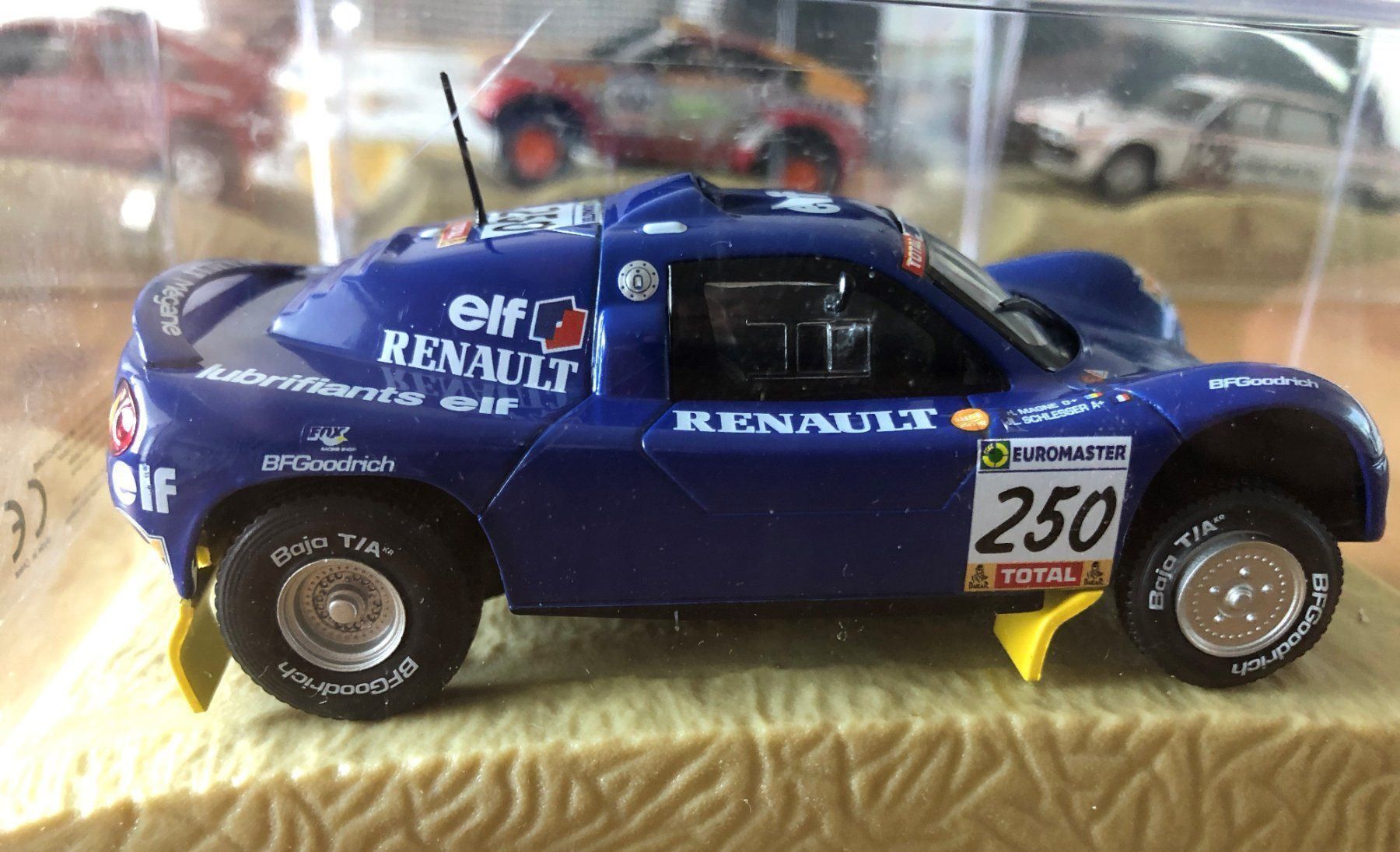 Norev Modellini d'auto: Buggy Megane Schlesser 2000 Dakar – Nuovo e nell'imballaggio originale da Meilen venduto da rdv_n7s9 3