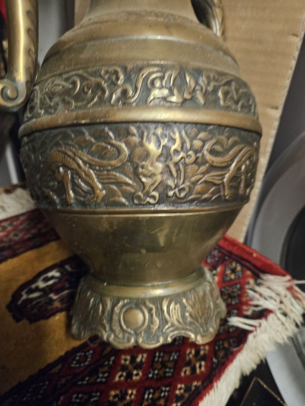 Skulpturen & Statuen: skulptur vase messing – Defekt aus Schwellbrunn von Omega-alpha 4