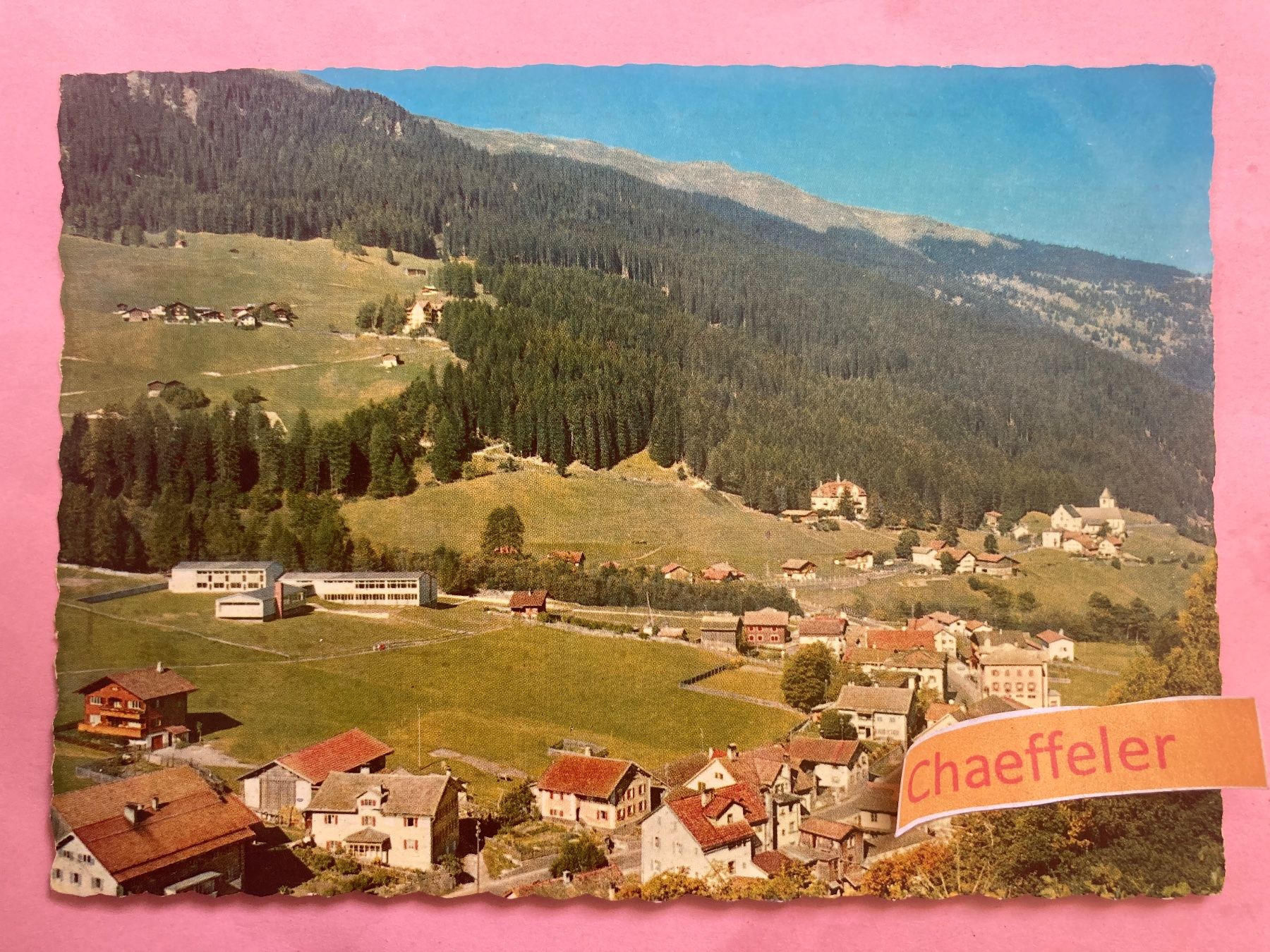 Cartoline postali: 2663 Churwalden m. Schulhaus und Pradaschier – Usato da Zürich venduto da Chaeffeler