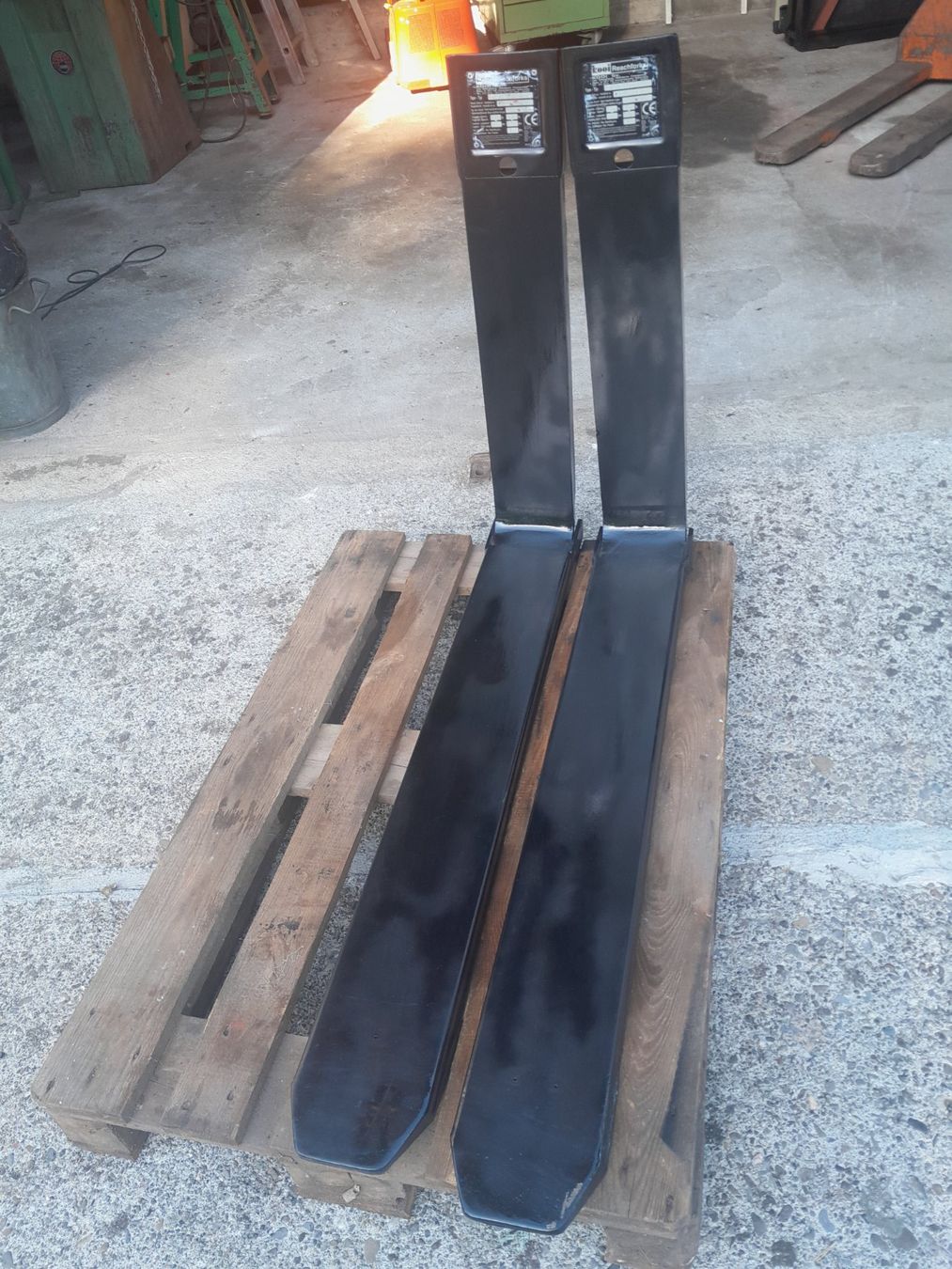 Carrelli elevatori e a forche: Paletten-Gabeln für Stapler – Usato da Triengen venduto da bergkamp27