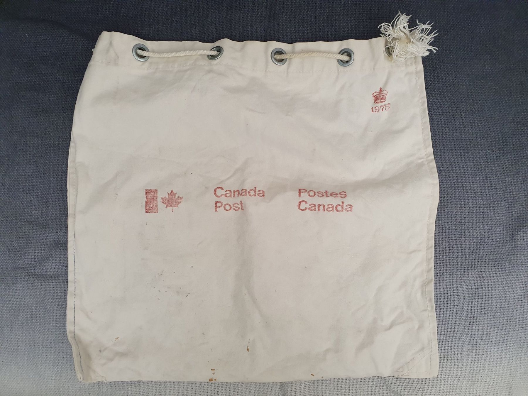 Borse: Canada Post vintage Posttasche 1975 – Usato da Hinterkappelen venduto da nianguya