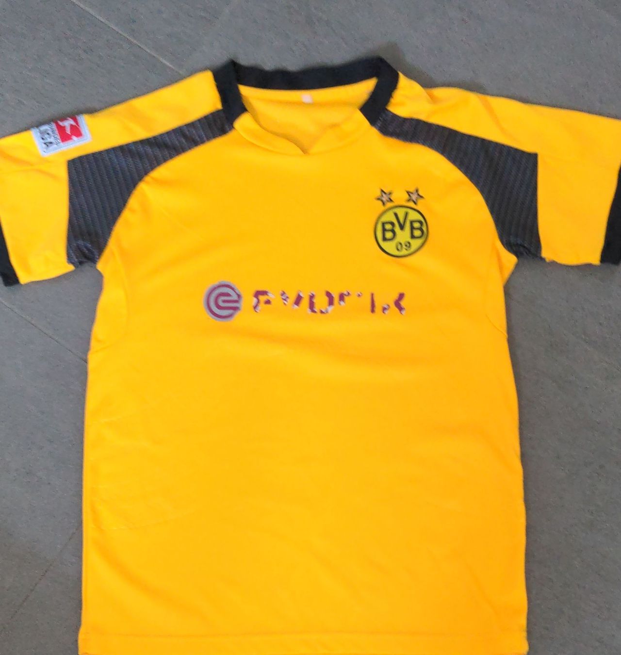 BVB Trainer, Turnhosen & -trikots: Fussball Trikot BVB Grösse 152 – Gebraucht aus Sutz von Rawypp