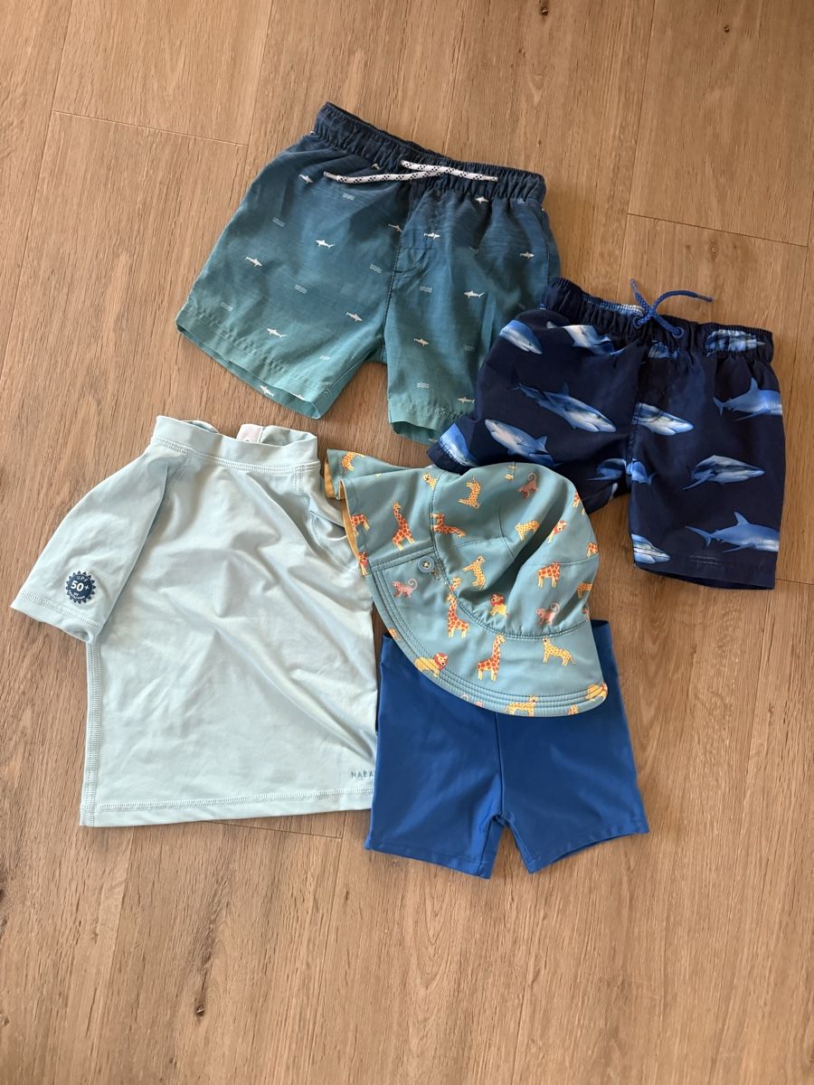 Lotti & Set di vestiti: Sommer-Kleiderpaket Jungs Grösse 92 – Usato da Wolfhalden venduto da marcap9427 1