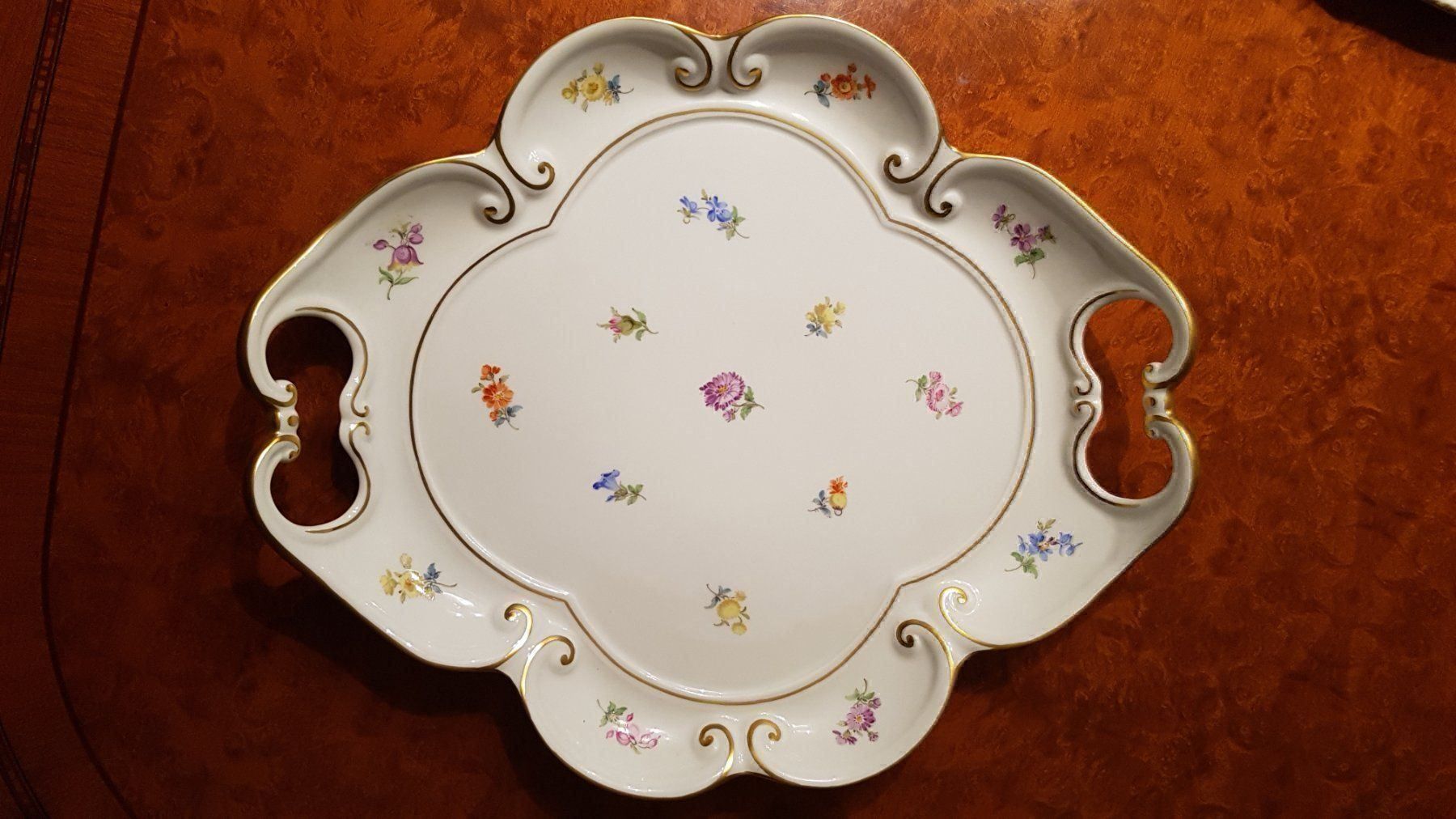 Piatti di portata: Meissen Prunk Streublume Oval Platte – Nuovo (secondo la descrizione) da Urtenen-Schönbühl venduto da Cbuyer 2