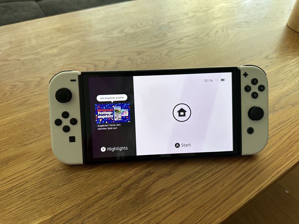 Nintendo Console: Nintendo Switch OLED Weiss - Top Zustand – Usato da Subingen venduto da lda_9hcr
