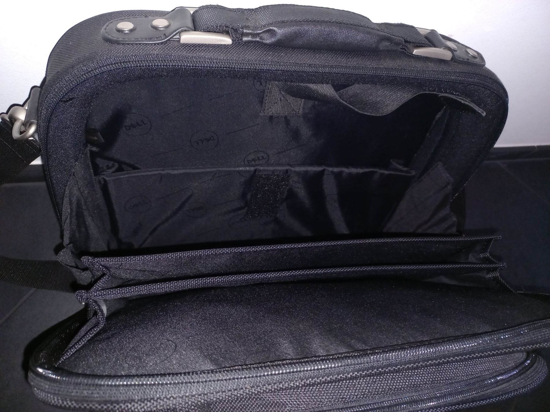 Borse: Dell Laptoptasche, breite aussen 39 cm höhe 33 cm – Usato da Rüthi (Rheintal) venduto da topseller2026 2