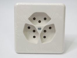 3-Fach Steckdose Unterputz Steckdose neu OVP