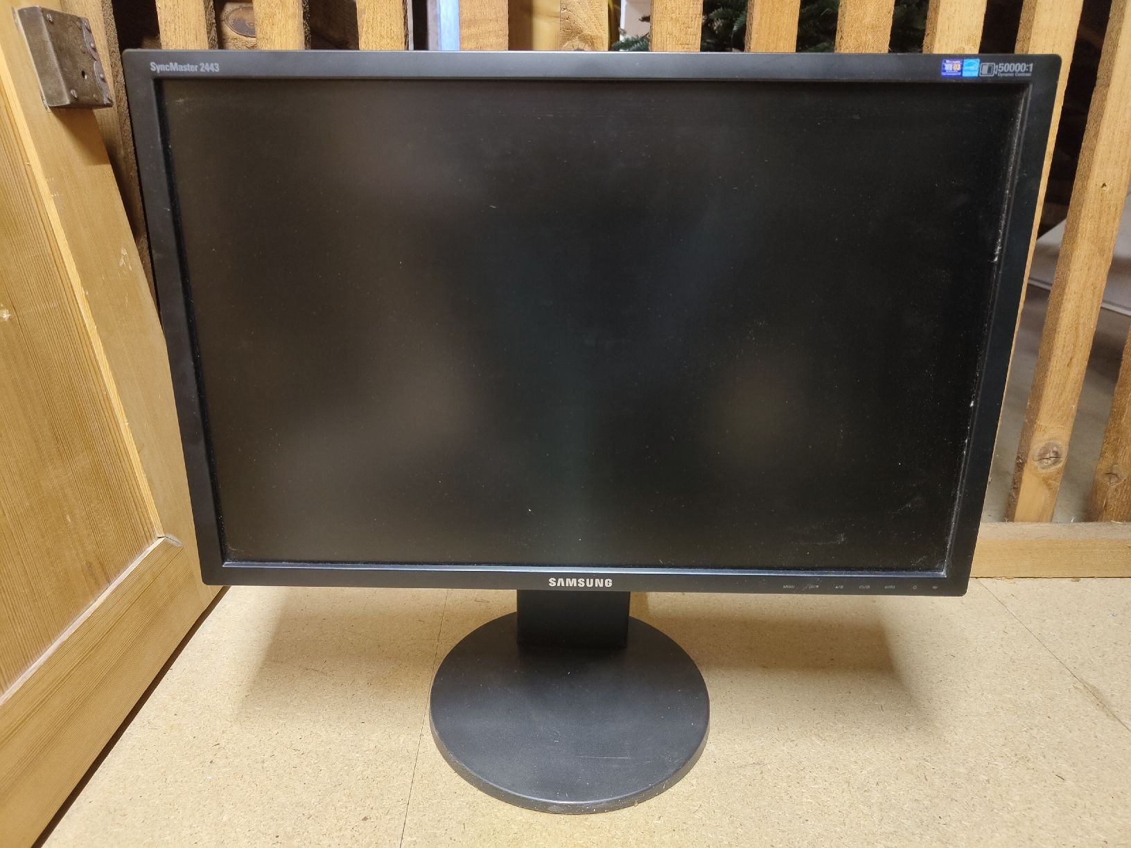 Ecrans: Monitor Samsung SyncMaster 2443 schwarz gebraucht – D'occasion à Riehen par G2305 1