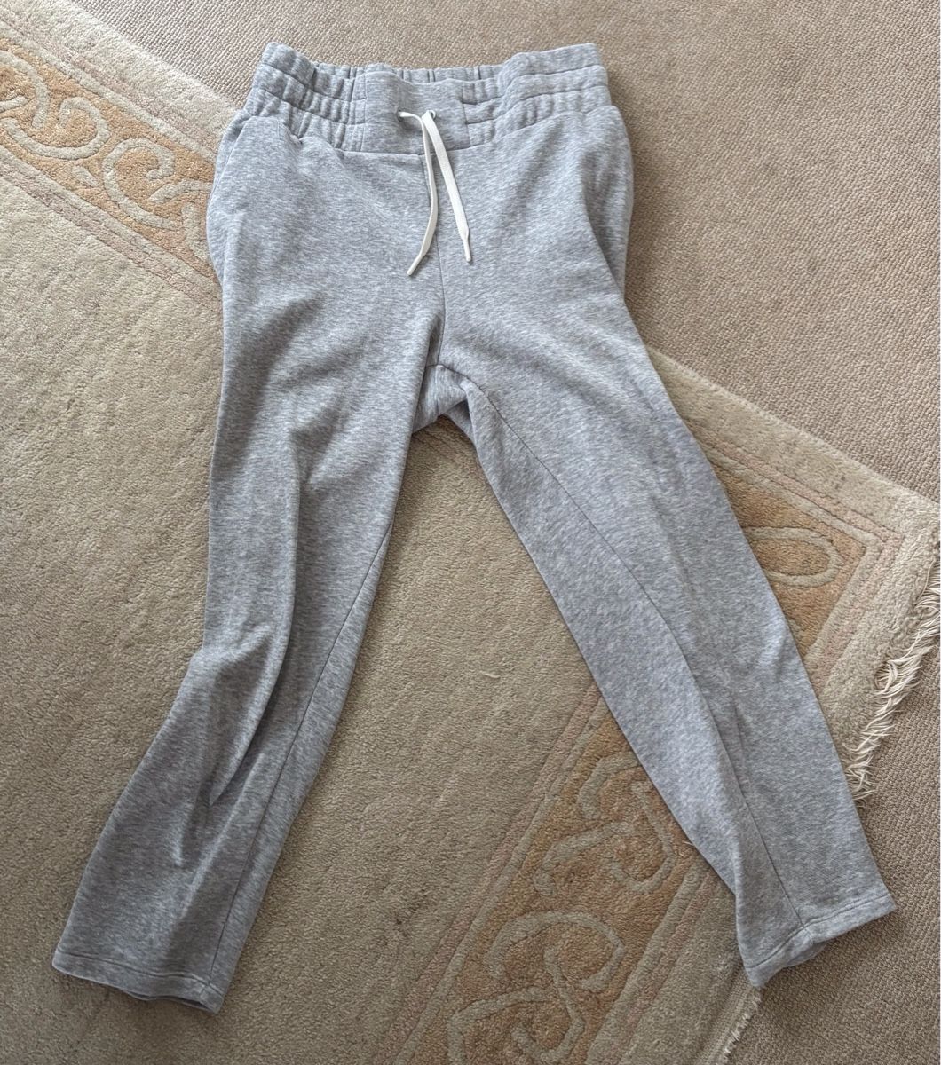 H&M Pantaloni: H&M Jogginghose – Usato da Eggersriet venduto da car_w5cl