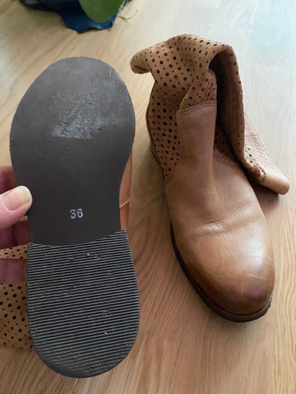 Damenschuhe: Bottes en cuir – Gebraucht aus Clarens von OptitesJoliesChoses 2