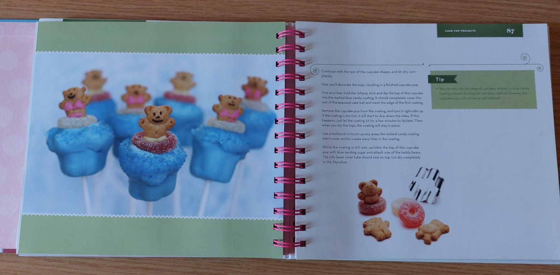 Libri: Cake Pops Backbuch. Tips, Tricks & Recipes for more than 40 – Usato da Urtenen-Schönbühl venduto da Kahru 7