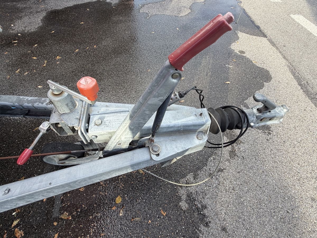 Humbaur Rimorchi: Humbaur Anhänger mit Blache – Usato da Höfen b. Thun venduto da luckystreet 7