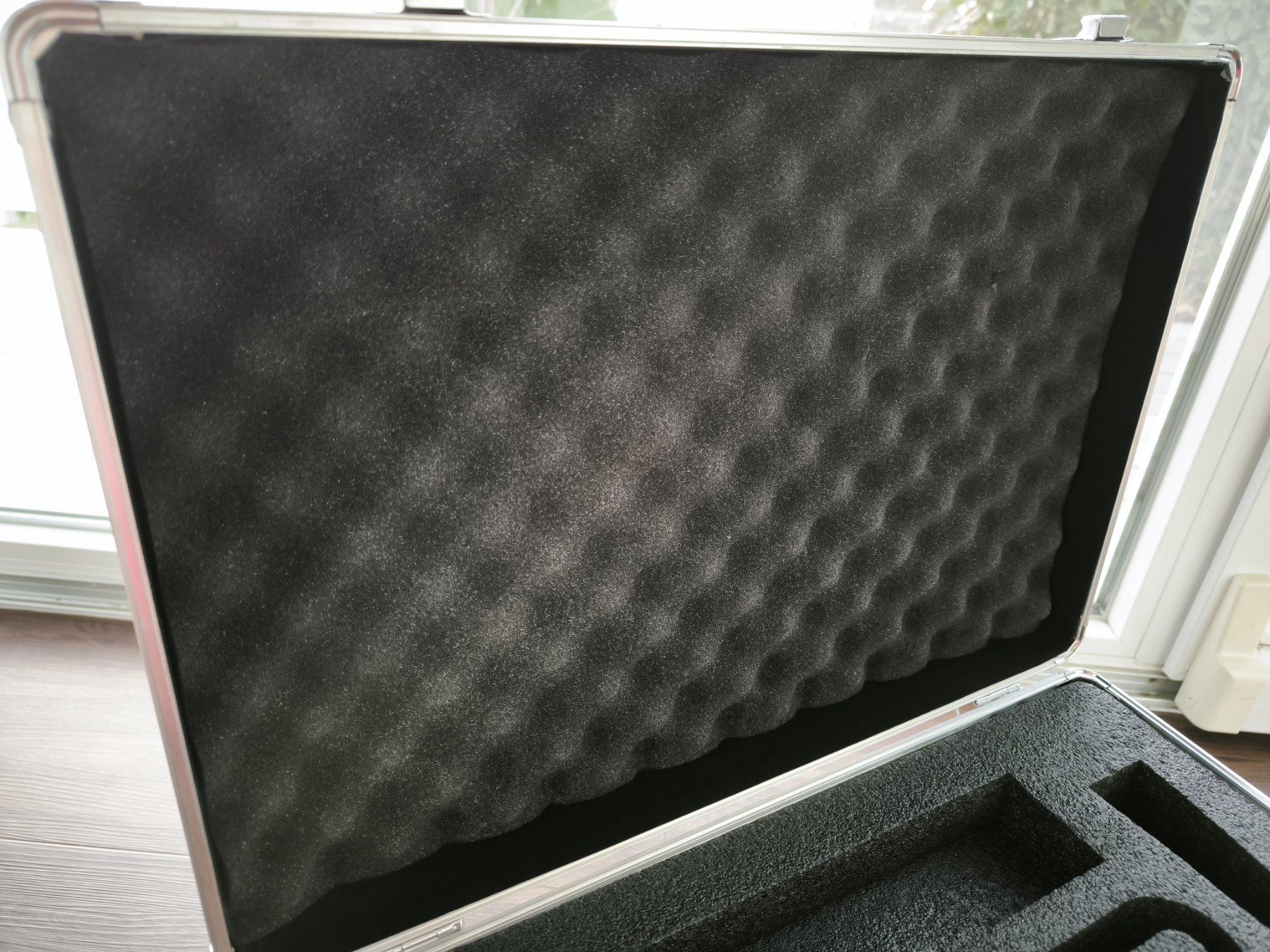 Altro in Decorazioni & Accessori: Robuste Aluminium-Hartschalenbox – Nuovo (secondo la descrizione) da Miège venduto da gitarro68 1