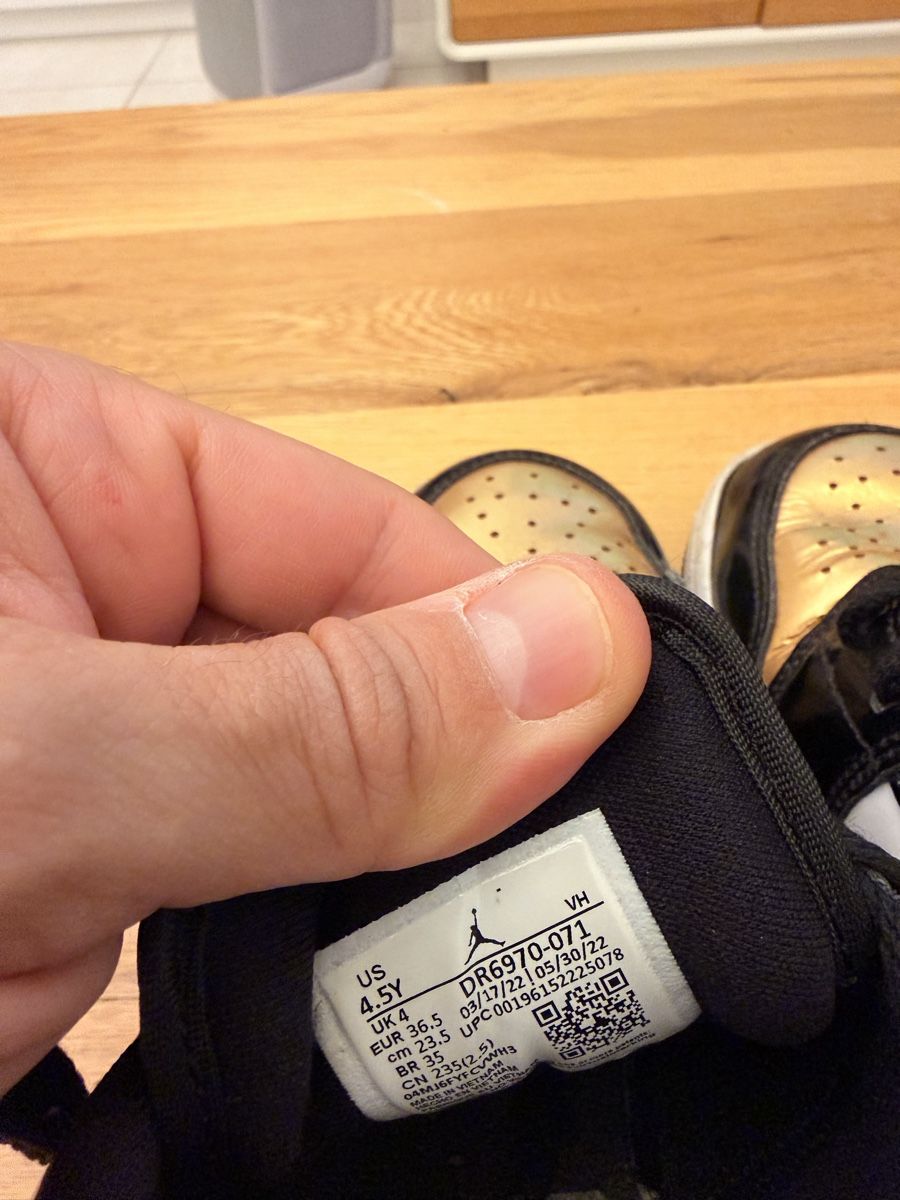 Scarpe da uomo: Baskets Air Jordan noir or taille 36.5  – Usato da Bellevue venduto da dol_dfm2 3