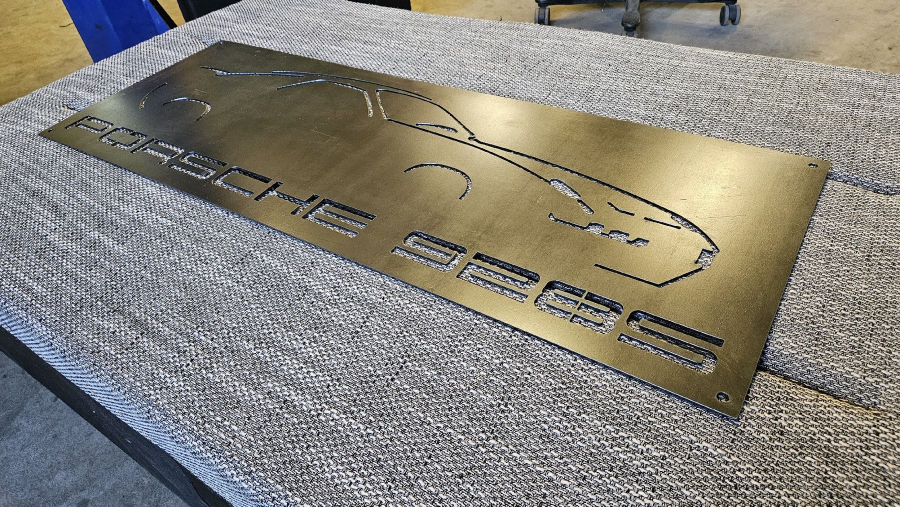 Porsche Accessori per altri veicoli: Tôle décorative Porsche 928s – Usato da Oron-la-Ville venduto da NiKi-Pictures 3