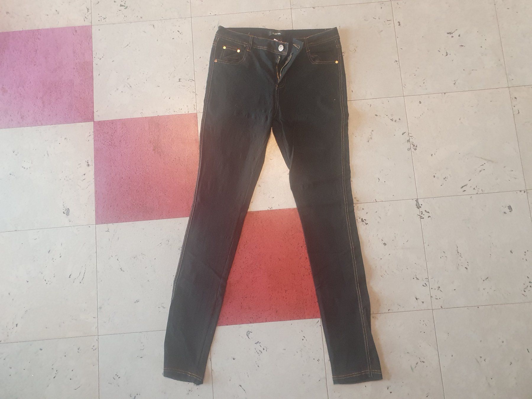 Pantaloni: Hosen – Nuovo (secondo la descrizione) da Moosseedorf venduto da Sonnenschein.. 1