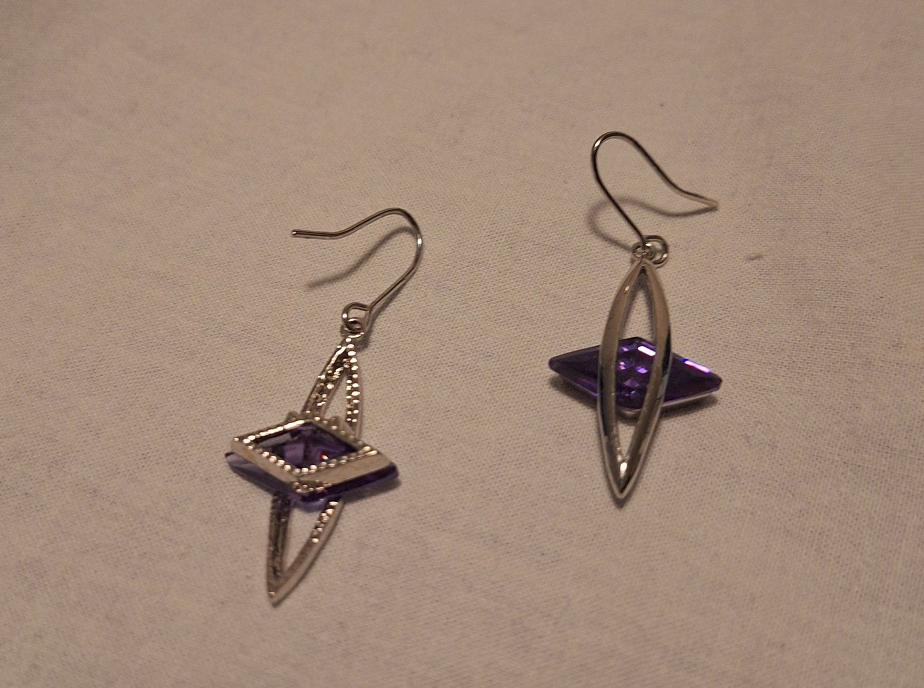 Boucles d'oreille: Purple Earrings – D'occasion à Münchwilen AG par sil_dp2y 2