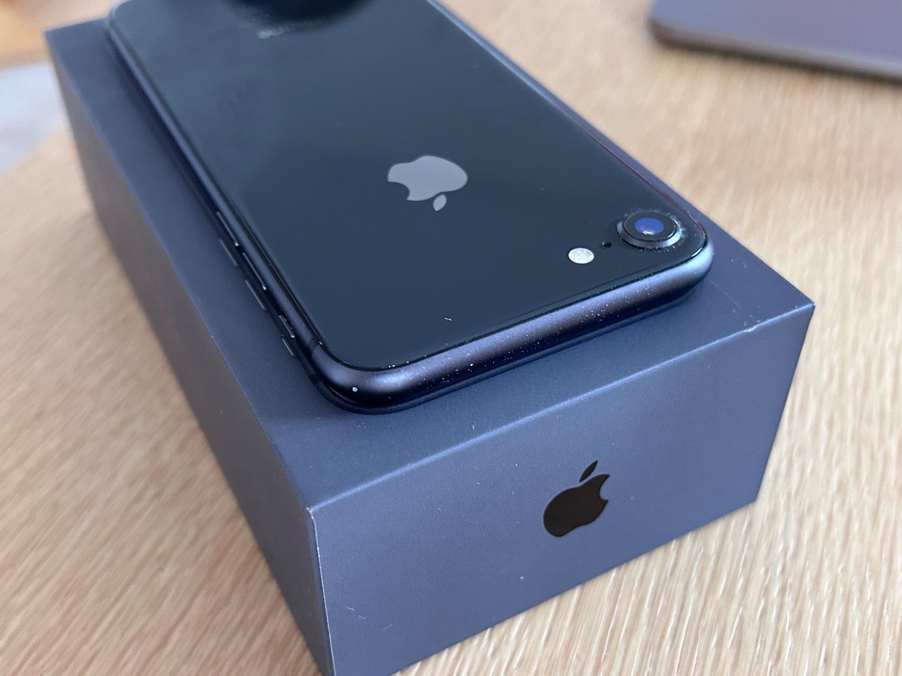 Apple Telefoni cellulari / Smartphones: Apple Iphone 8, 64gb, schwarz, neuwertig – Usato da Jegenstorf venduto da LordCaterham 2