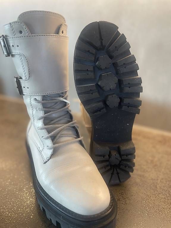 Scarpe da donna: Stiefelette von 1874 (Walder) – Usato da Bronschhofen venduto da Ratz2 2
