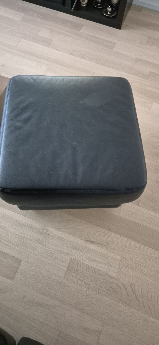 Sofas: Ledersofa mit kleinem Hocker  – Gebraucht aus St.Gallen von chokdee01 5