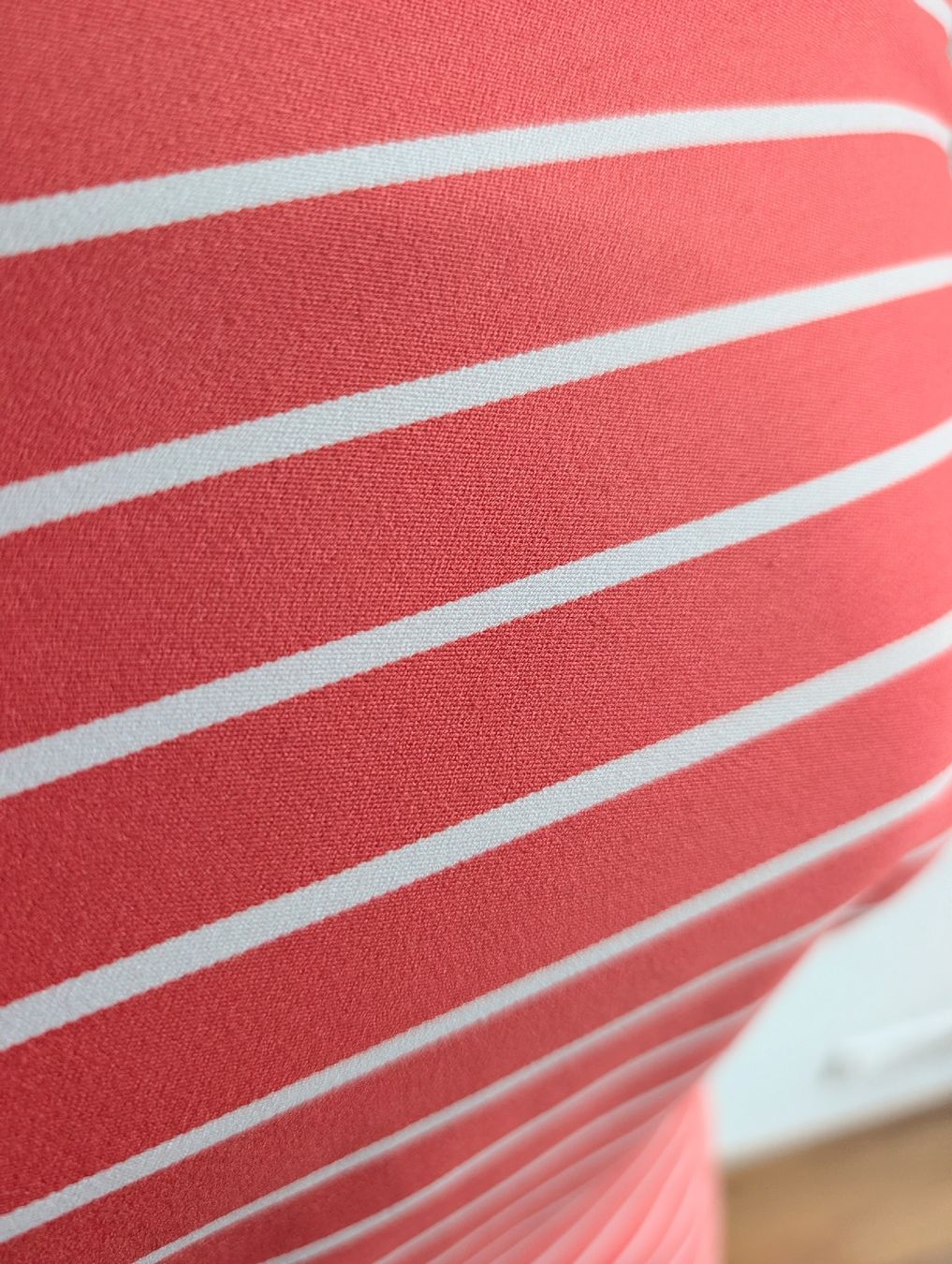Top: Coral & White Stripe Sleeveless Top - Size S  – Usato da Lachen SZ venduto da joa_rf9n 2
