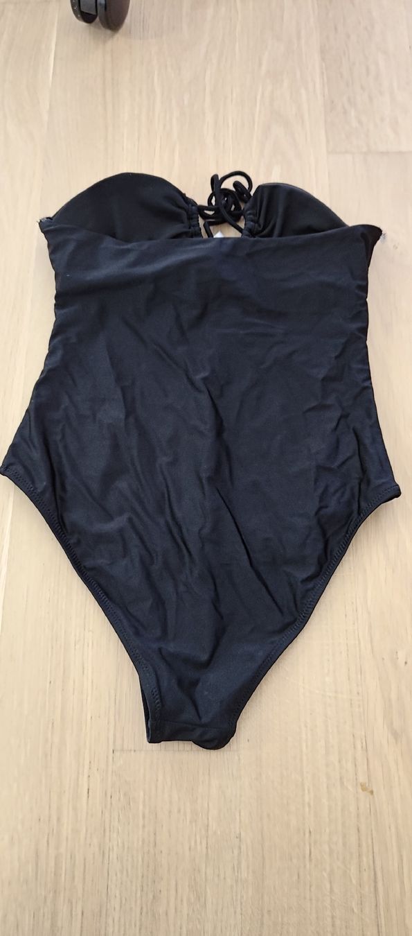 Costumi da bagno & Bikini: Badeanzug Grösse S – Usato da Schwerzenbach venduto da VityaCrafts 1