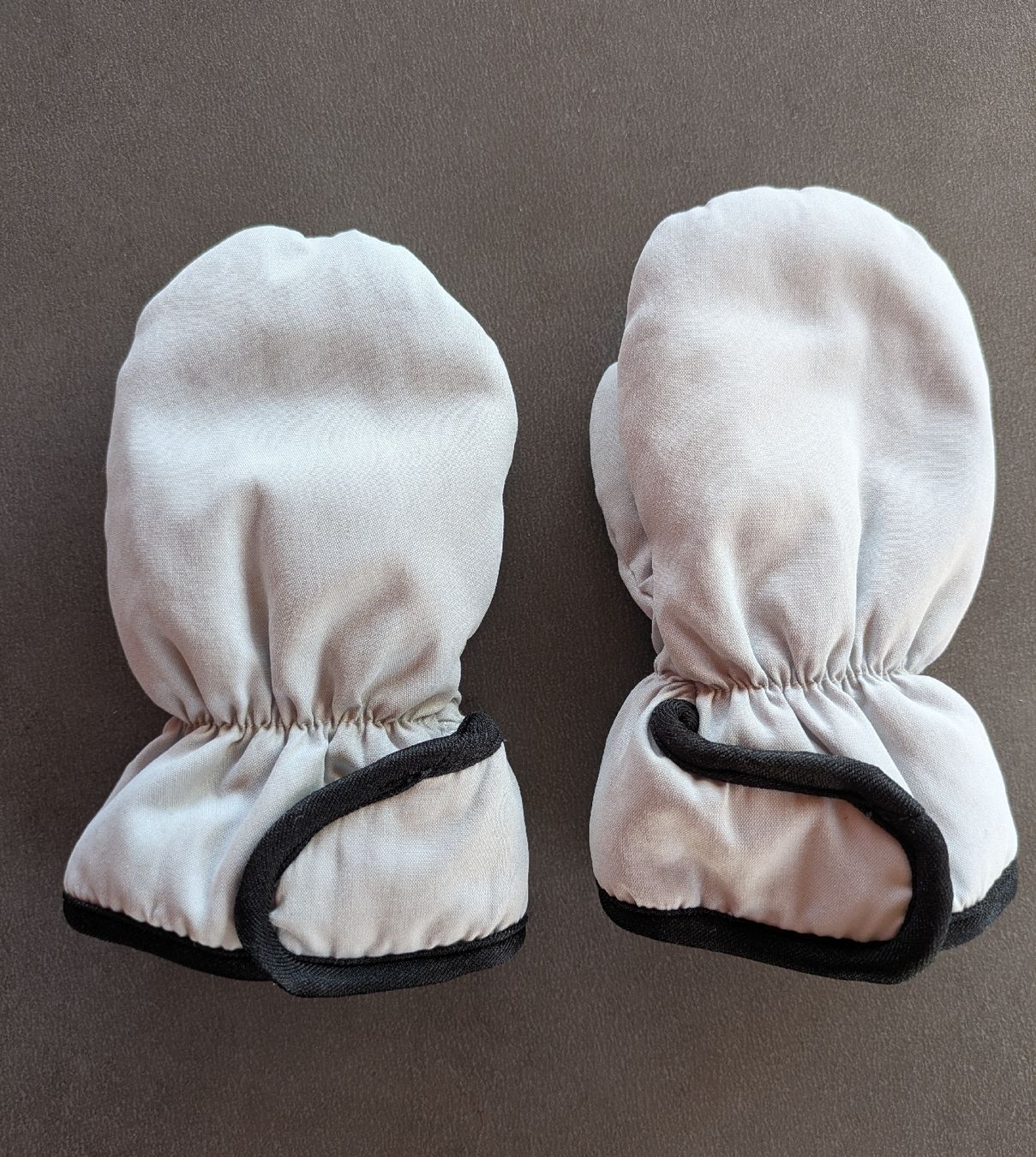Guanti: Handschuhe, 12 - 24 Monate – Usato da Kölliken venduto da mic_9n9d