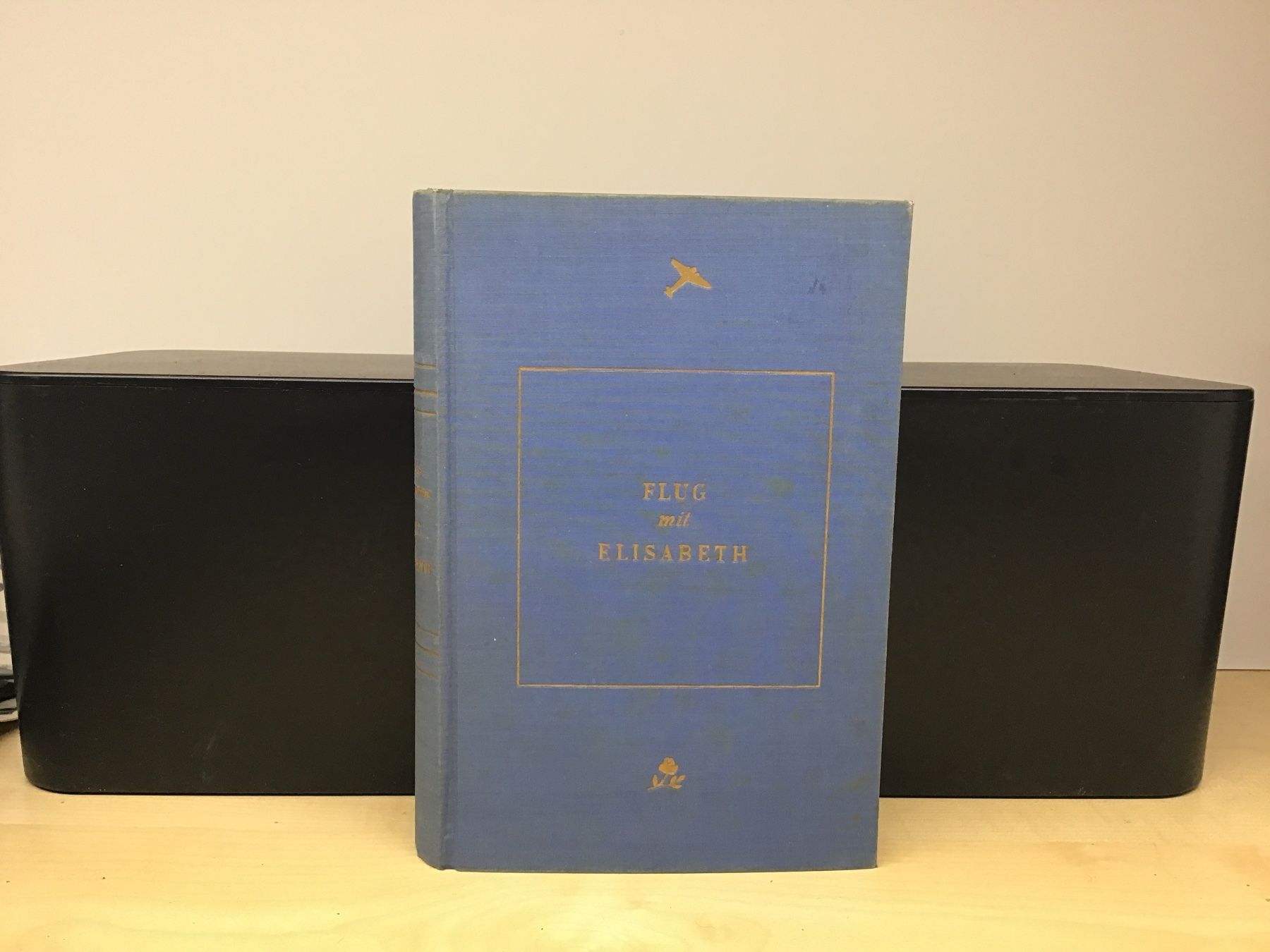 Libri: "Flug mit Elisabeth" - Antiquarisches Buch – Usato da Männedorf venduto da Spezial-Modelle