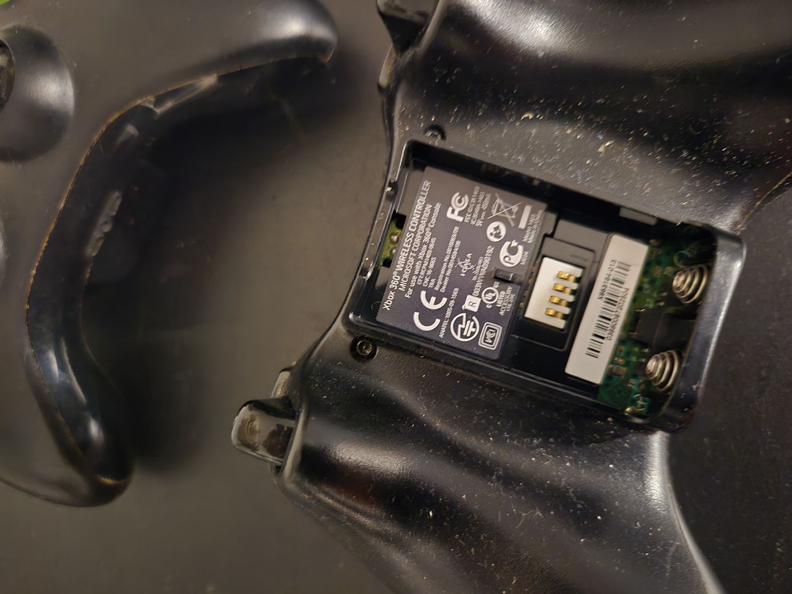 Manettes:  Wireless Controller schwarz 2 Stück gebraucht – D'occasion à Füllinsdorf par Piter1893 3