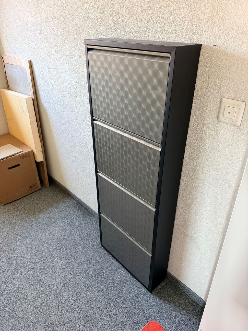 Armoires: Schuhschrank aus Metal – D'occasion à Dottikon par luc_zd8x