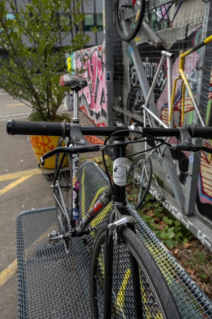 Velos: Fixed Gear (Fixie) Stadtvelo Sticker Bike Alu – Gebraucht aus Zürich von SympaCycles 2