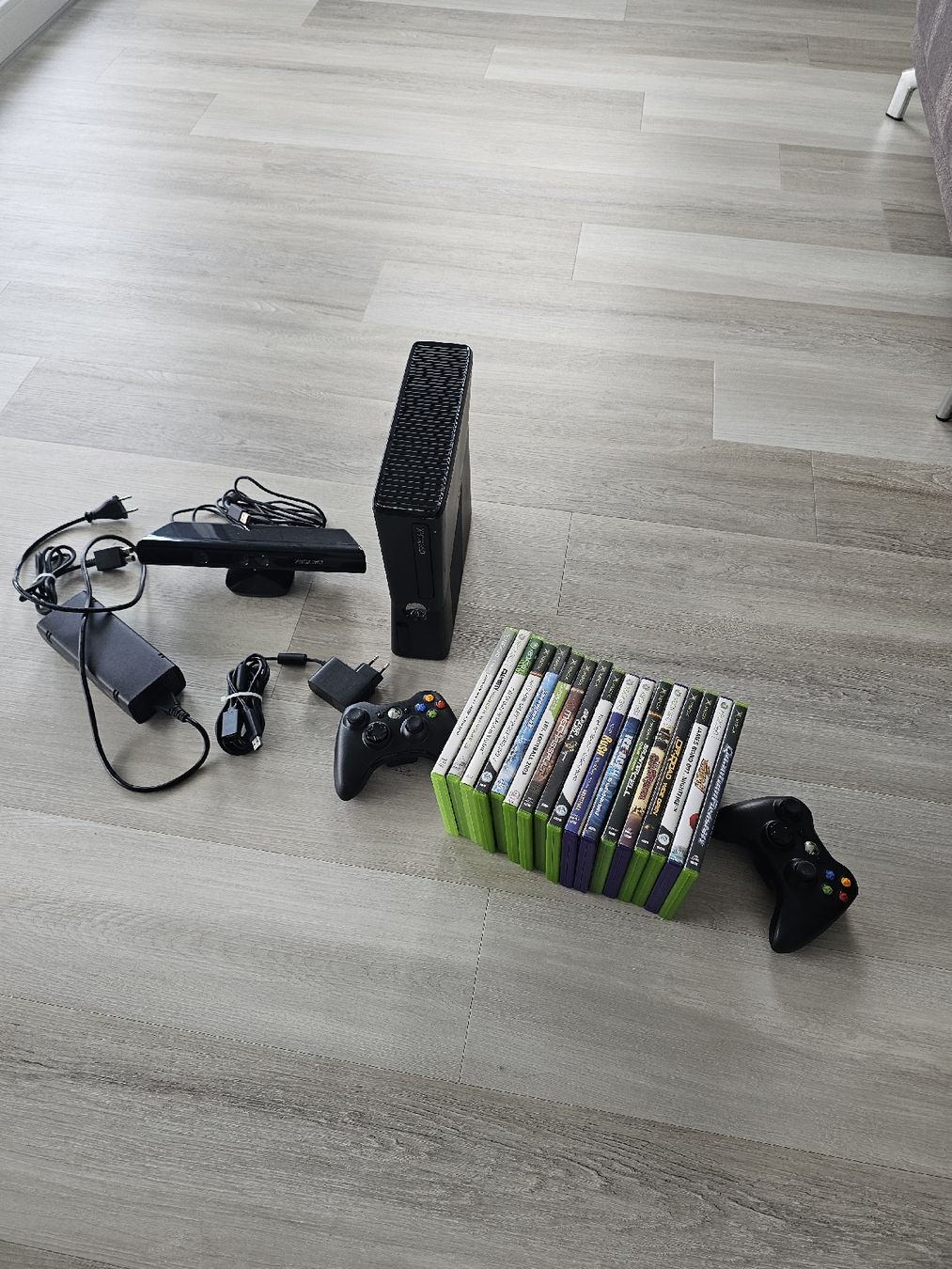 Microsoft Console: XBOX 360 inkl. Kinect und Spielen – Usato da Flawil venduto da STP88
