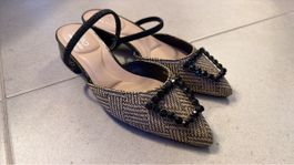 Chaussures à talons texturées avec boucle état neuf