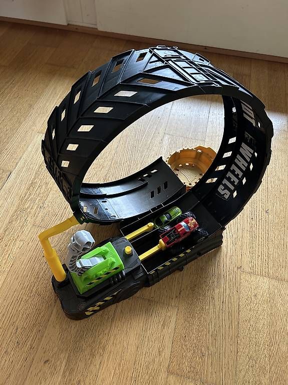 Hot Wheels Piste: Hot Wheels Rennbahn – Usato da Luzern venduto da sarafina2 1