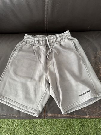 Short Pegador gris, taille M - idéal pour l'été!