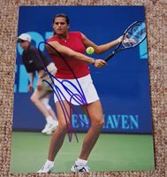 Amelie Mauresmo - Autogramm auf Foto