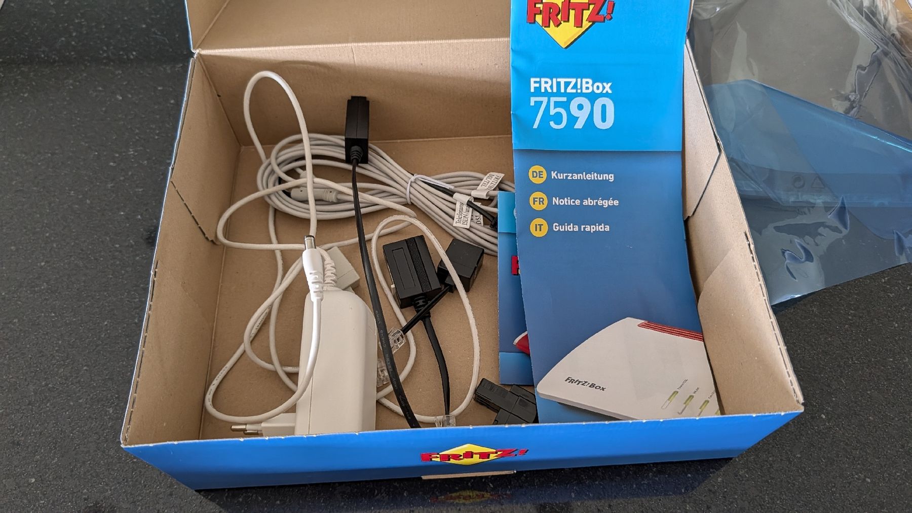Fritz Modem & Router: FRITZ!Box 7590 - Top Zustand - Sofortiger Versand – Usato da Rotkreuz venduto da Mmassica 1