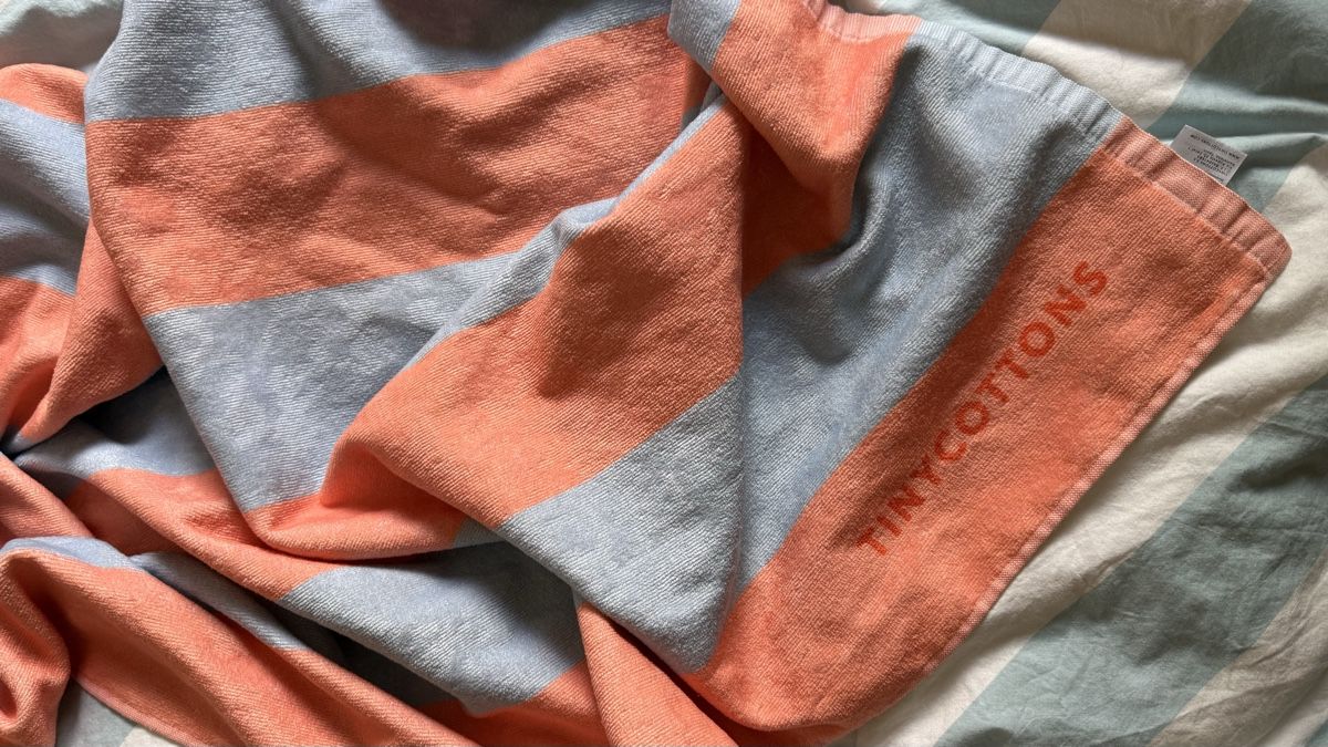 Teli da bagno: Tinycottons Striped Beach Towel - Summer Essential! – Usato da Basel venduto da FlorenceV