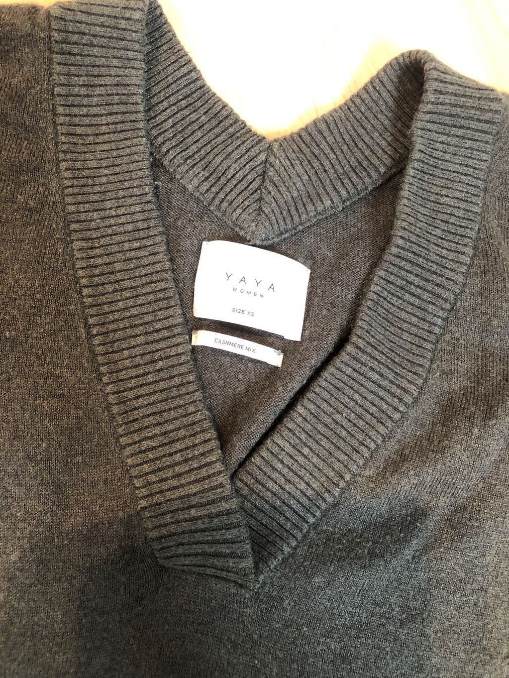 Maglioni & Felpe: Pullover Gr XS – Usato da Zell ZH venduto da Guffos 2