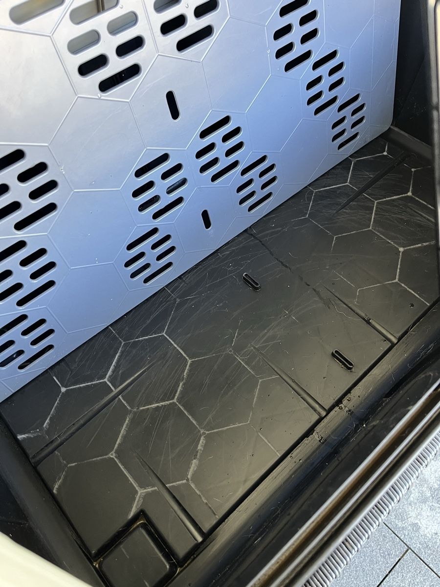 Cucce & Letti: Gut erhaltene Hunde Auto-Transportbox – Usato da Bettwiesen venduto da Fugi5 2