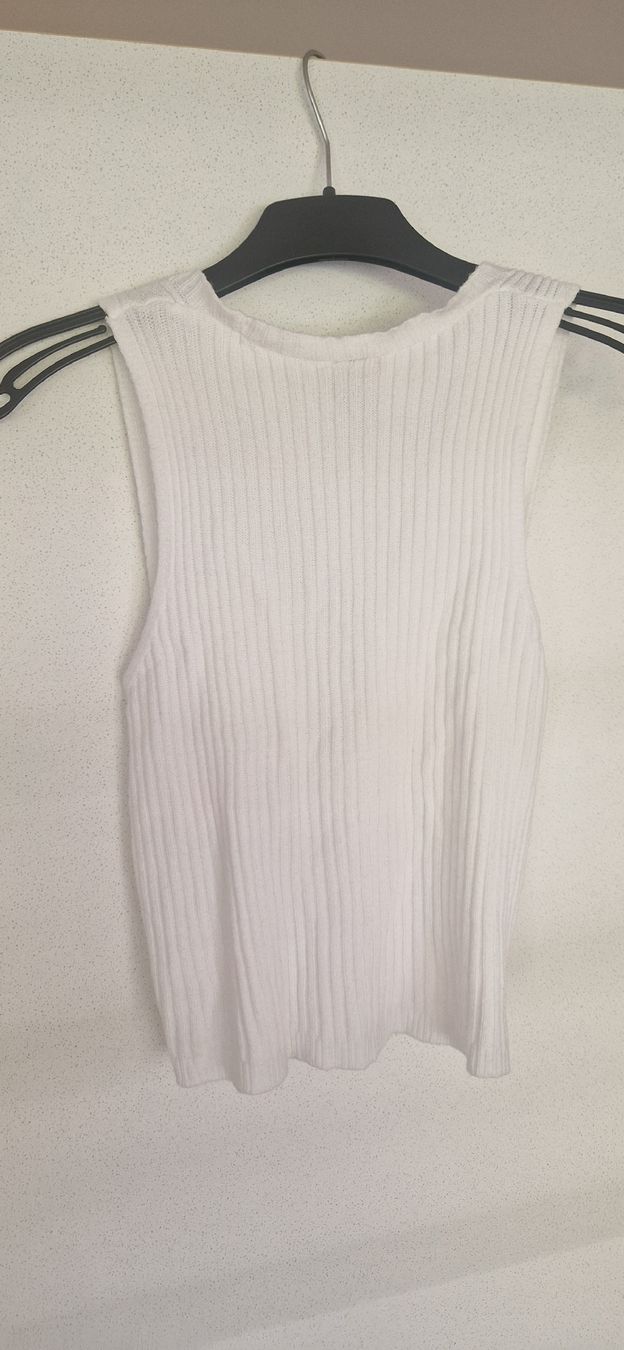 Top: Top blanc style laine taille M, noué devant – Nuovo (secondo la descrizione) da Versoix venduto da aline_b 4